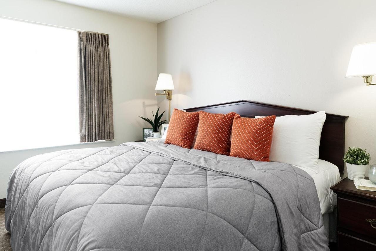 Intown Suites Extended Stay Greensboro Nc - Airport Экстерьер фото