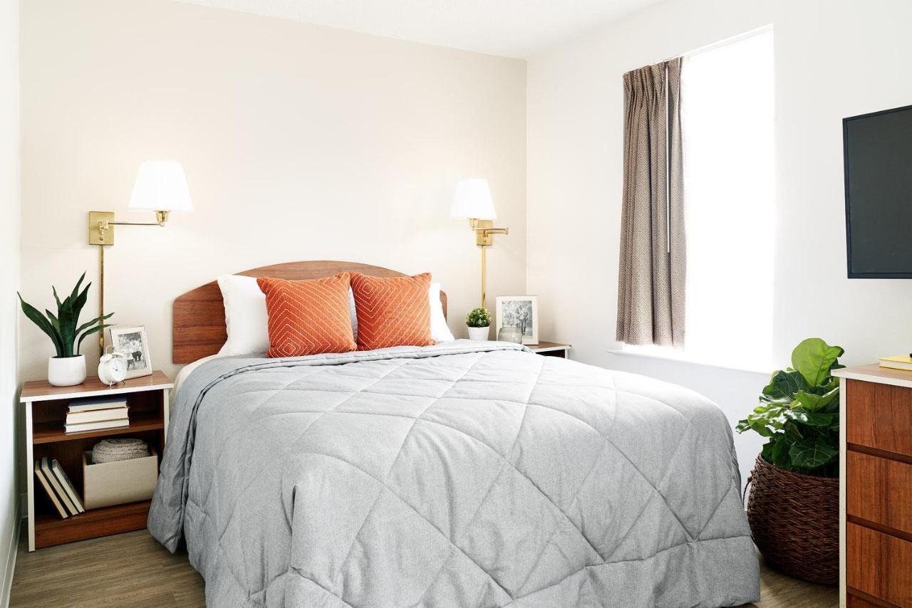 Intown Suites Extended Stay Greensboro Nc - Airport Экстерьер фото