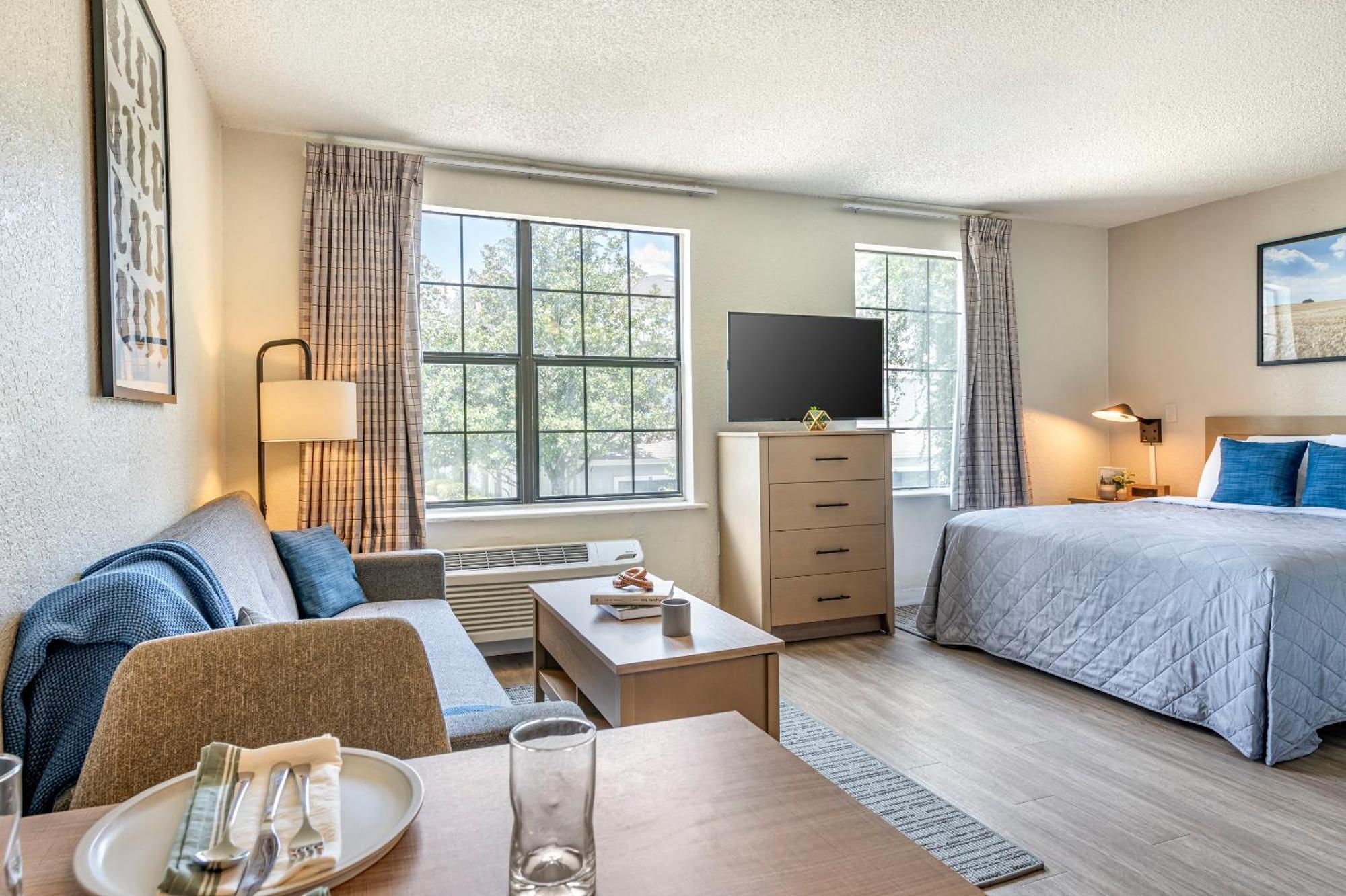 Intown Suites Extended Stay Greensboro Nc - Airport Экстерьер фото
