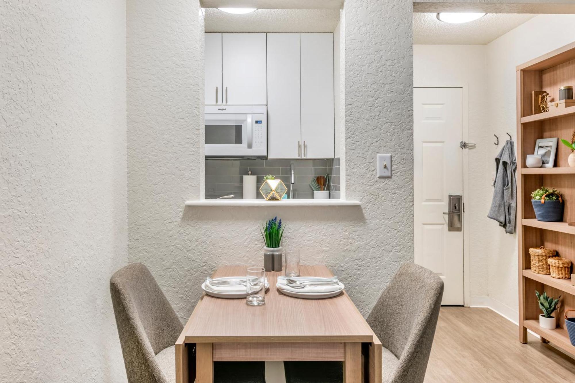 Intown Suites Extended Stay Greensboro Nc - Airport Экстерьер фото